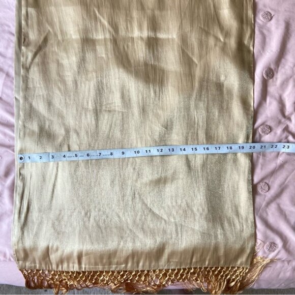 Gold Fringe Trim Wrap Luxurious Accessory - Picture 3 of 6